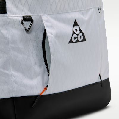 NIKE公式】ACG ギア トートバッグ (Lサイズ、55L).オンラインストア